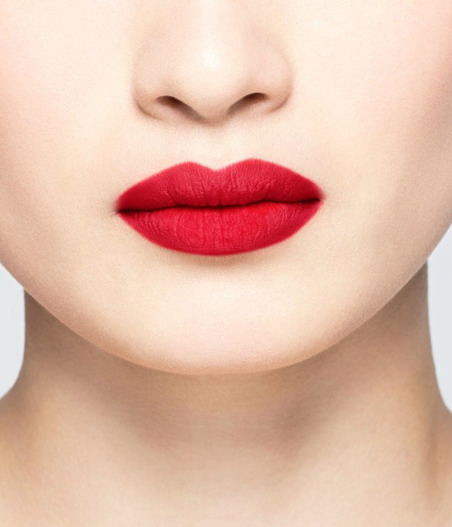 Rouge à lèvres La Bouche Rouge Paris 70America-Skin, finition mate, dans un tube élégant avec capuchon noir.