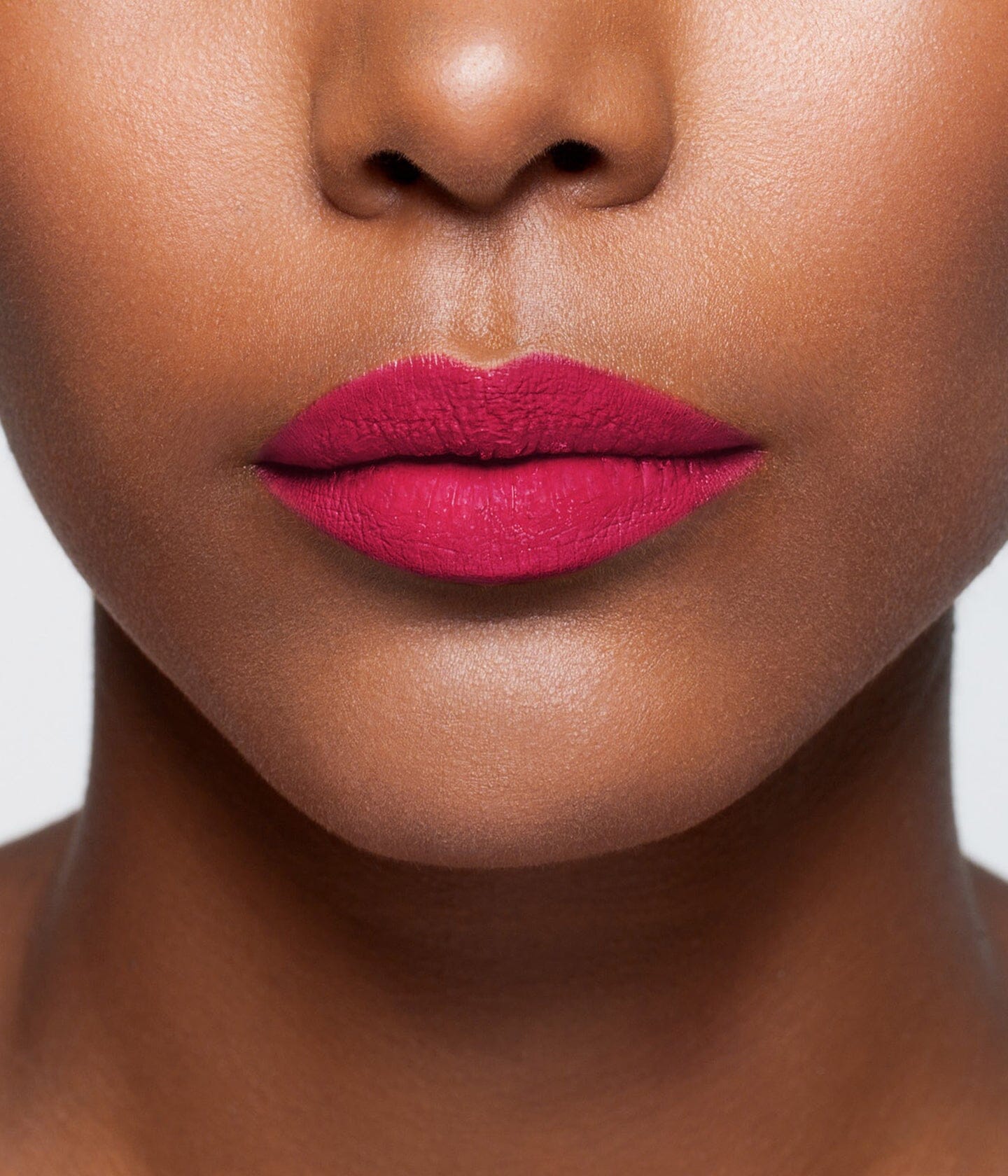 Rouge à lèvres La Bouche Rouge Paris couleur Princess 04, emballage élégant, application soyeuse, fini brillant.