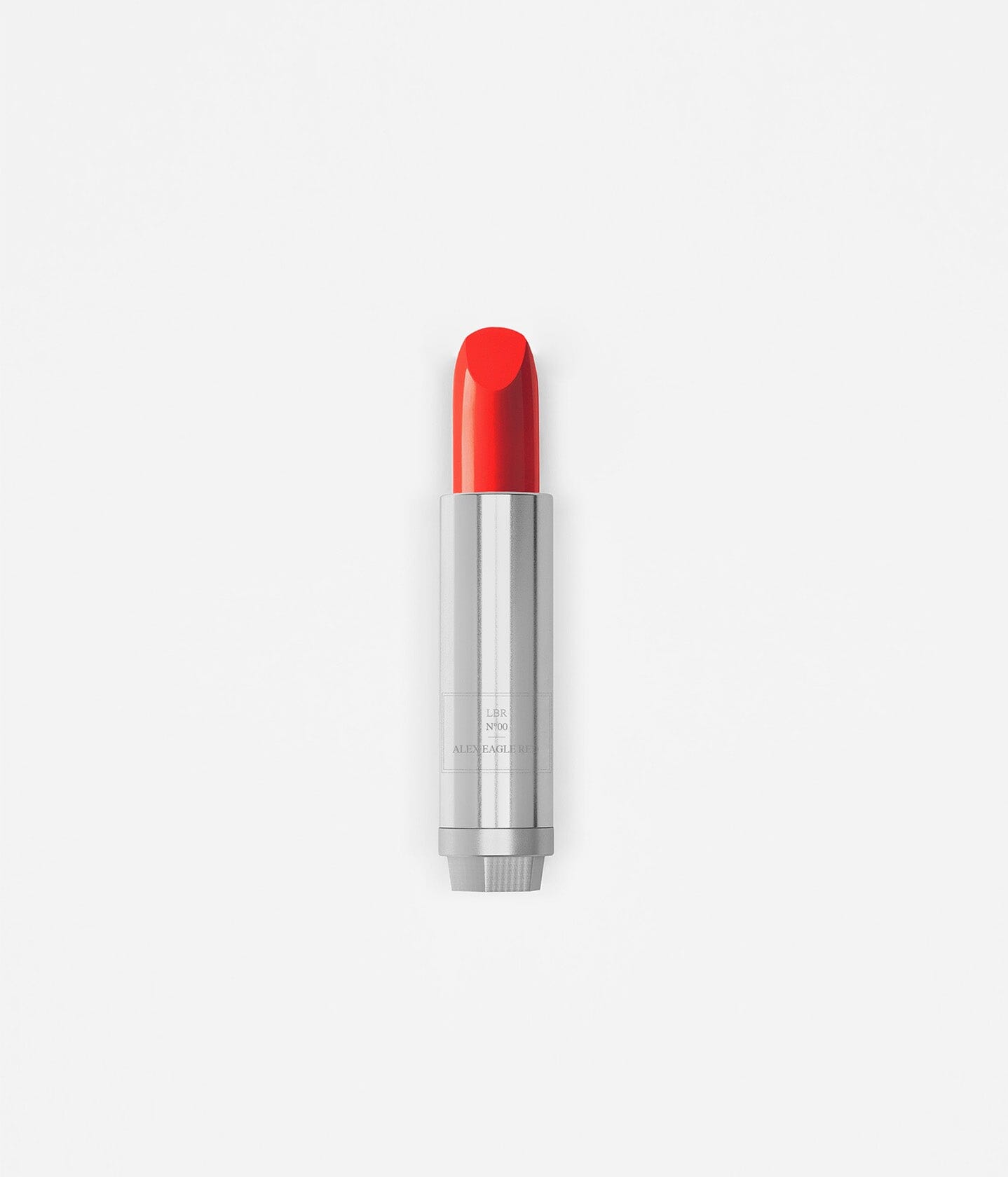 Rouge à lèvres rouge La Bouche Rouge Paris dans son emballage élégant, mettant en valeur sa couleur vive et sa texture crémeuse.
