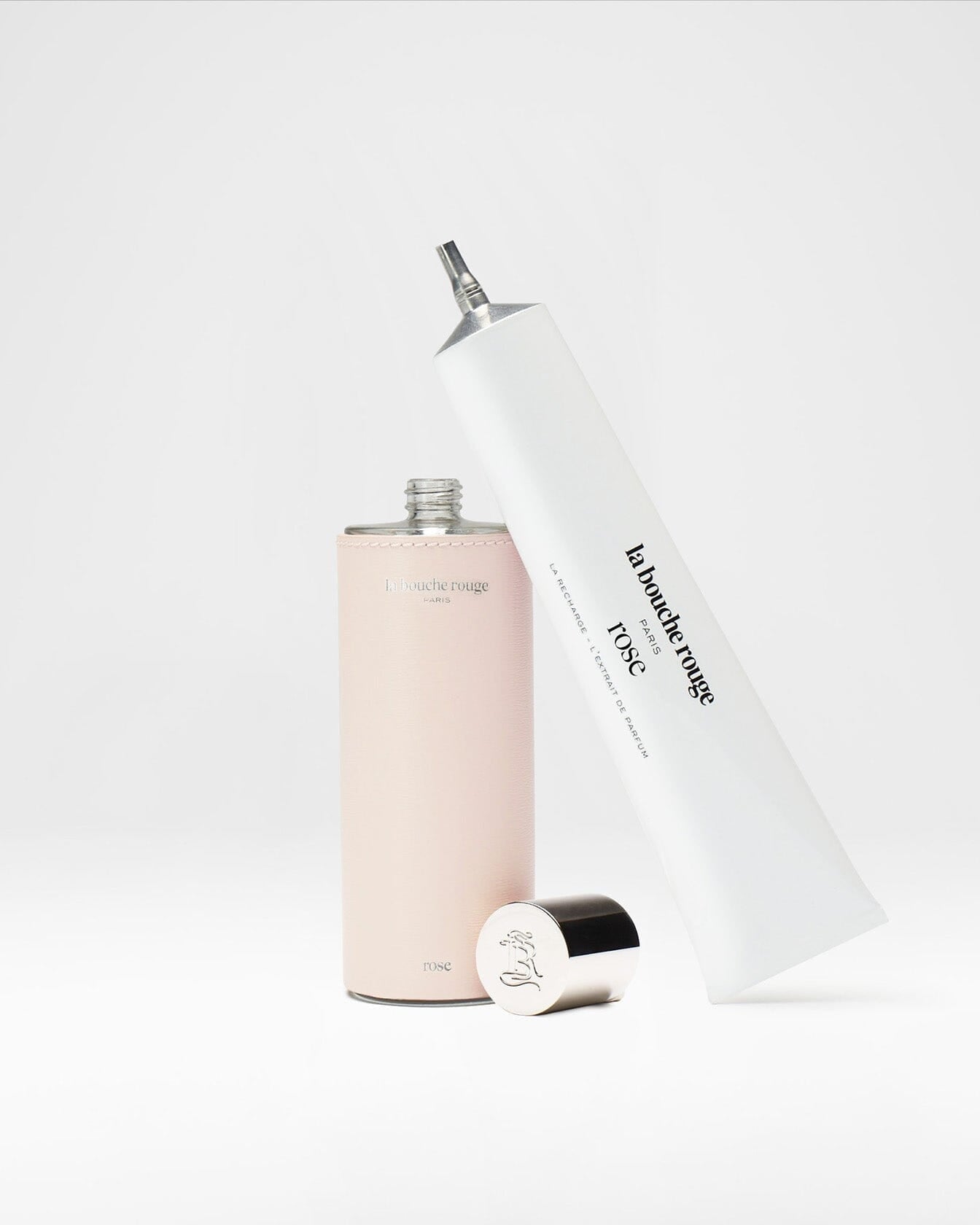 Recharge parfum Rose de 100ml de La Bouche Rouge Paris, flacon élégant avec vaporisateur pour parfum élégant.
