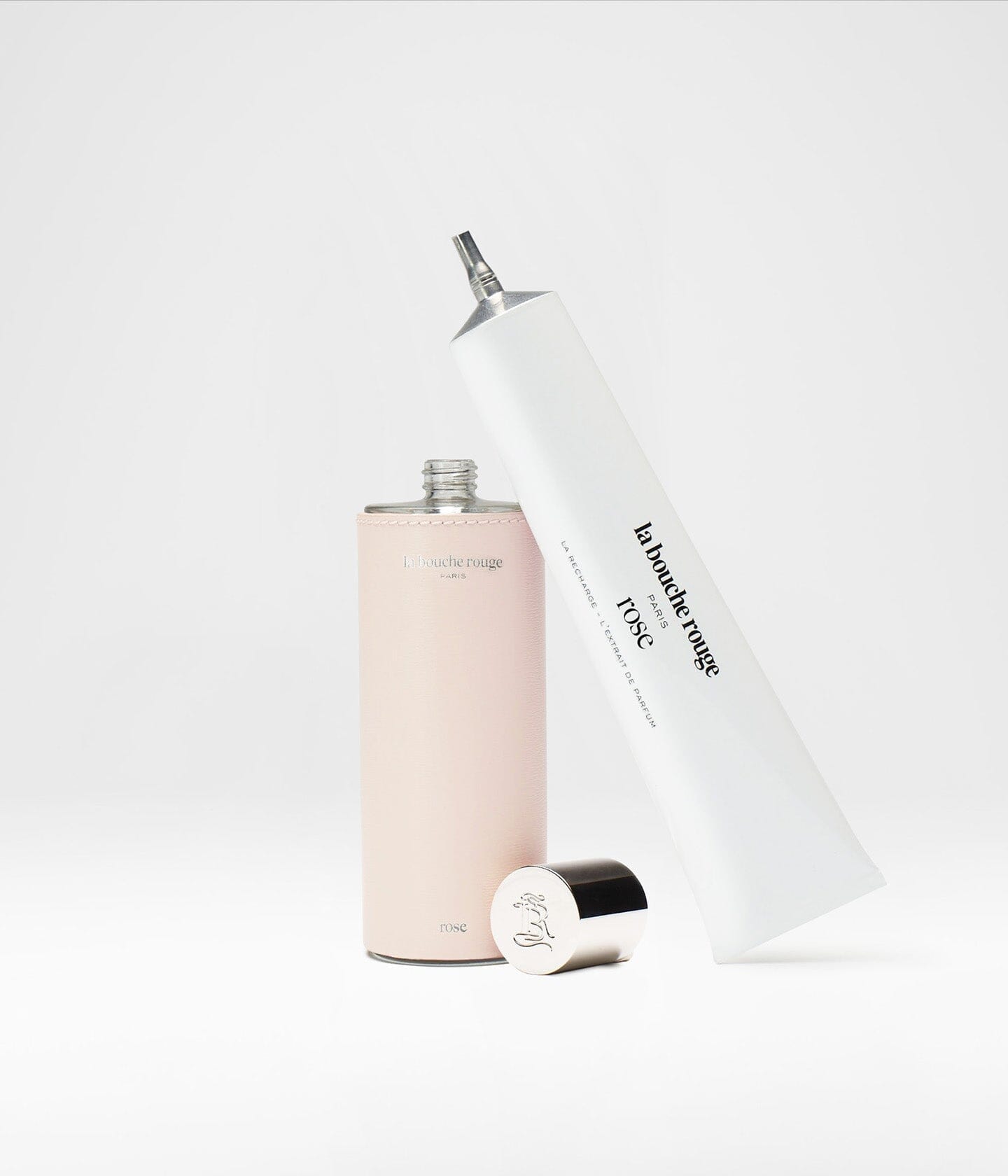 Recharge parfum Rose de 100ml de La Bouche Rouge Paris, flacon élégant avec vaporisateur pour parfum élégant.
