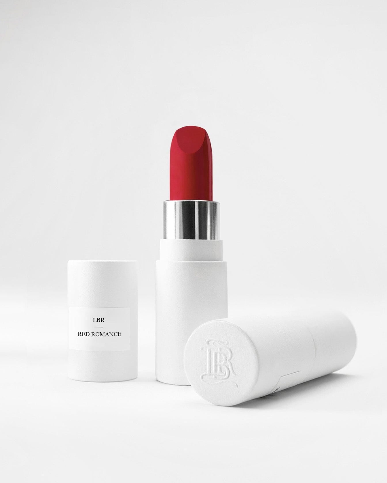 Coffret maquillage La Bouche Rouge Paris Red Romance avec rouge à lèvres et produits de beauté, présentation élégante en coffret.