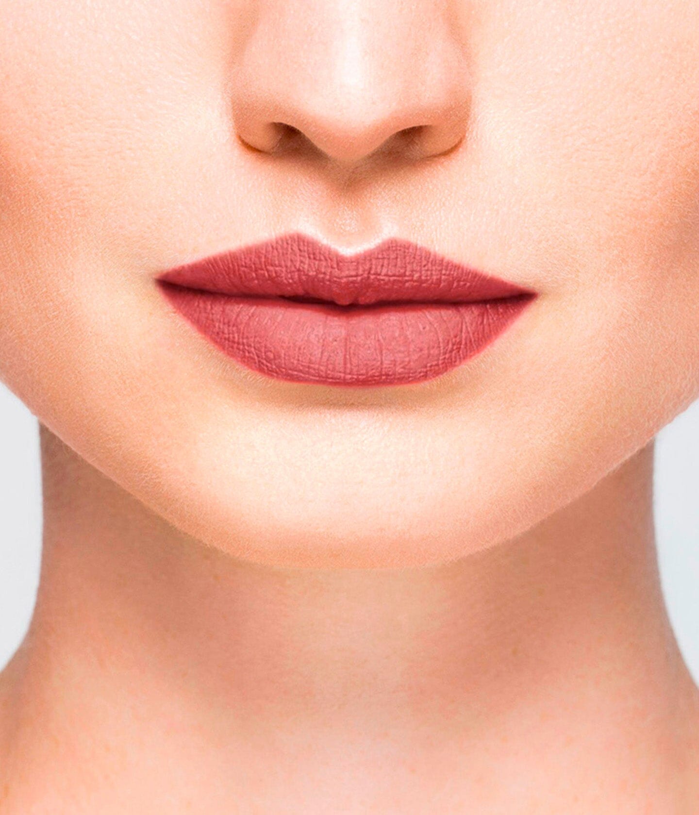 Coffret maquillage La Bouche Rouge Paris Blushing Nude avec blush et produits de maquillage nude, vue de face.
