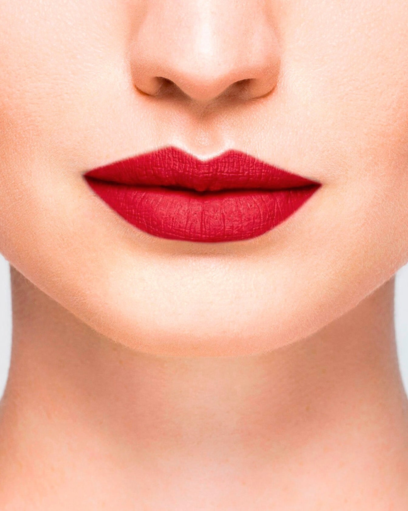 Coffret maquillage Red Romance de La Bouche Rouge Paris avec rouge à lèvres rouge et accessoires élégants.