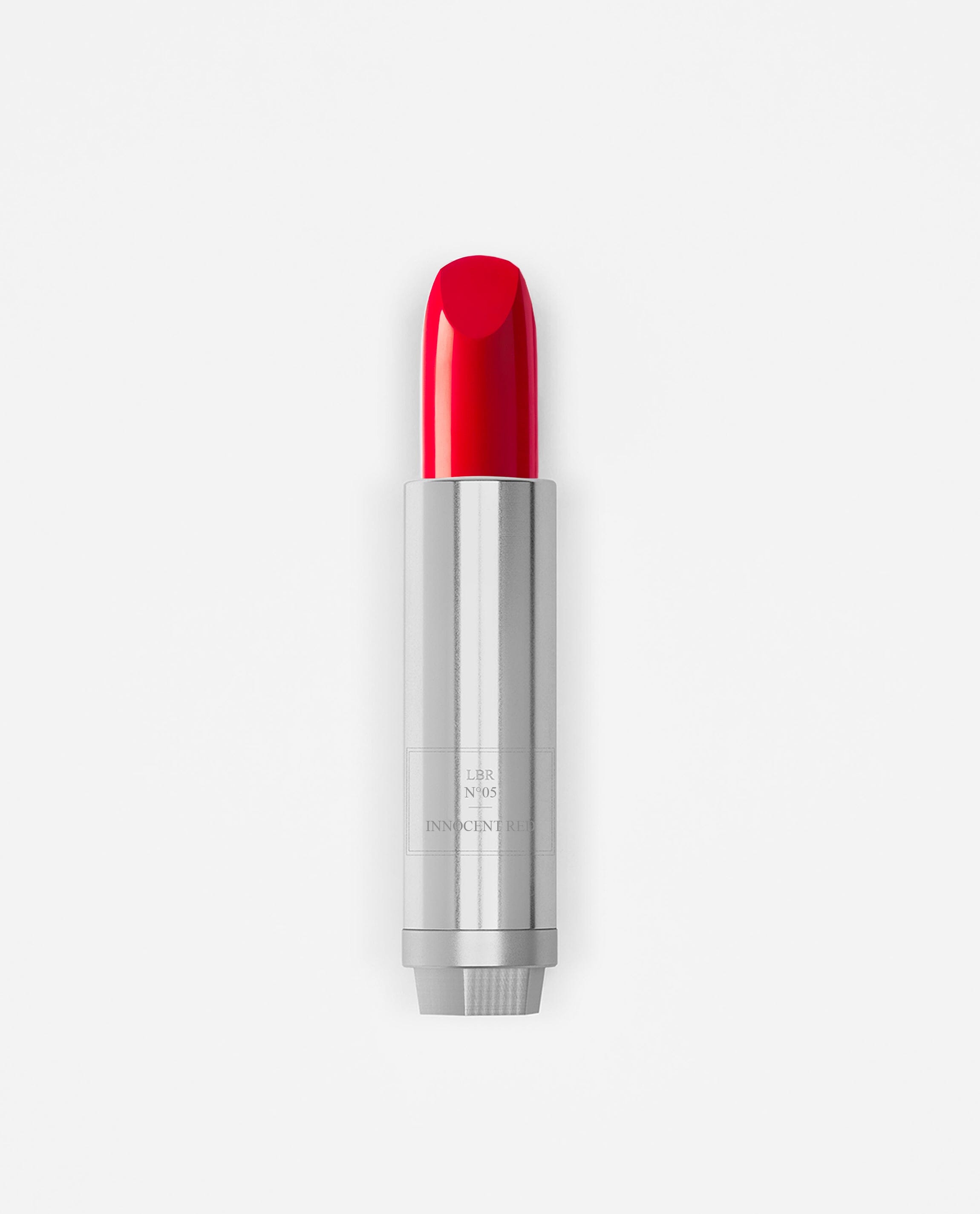 Rouge à lèvres La Bouche Rouge Paris InnocentRed3, tube élégant avec fini mat rouge vif, visible dans l’image.
