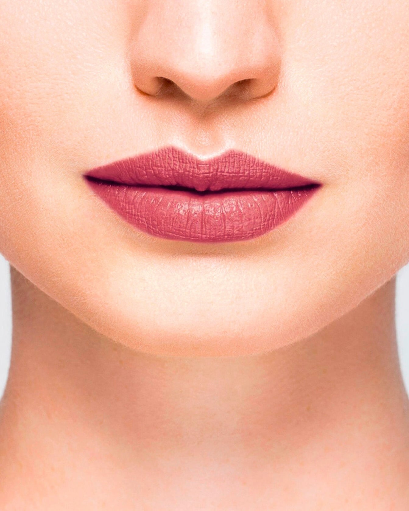 Baume à lèvres La Bouche Rouge Paris, soin des lèvres avec texture lisse et naturelle, présenté dans un élégant tube.