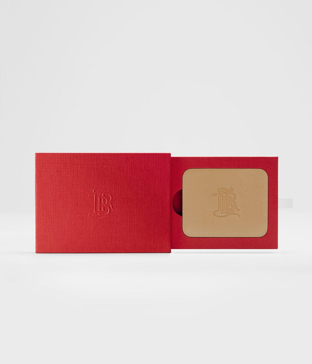 Poudre de soleil La Bouche Rouge Paris LaTerreBlonde, poudre bronzante pour un teint lumineux et naturel.