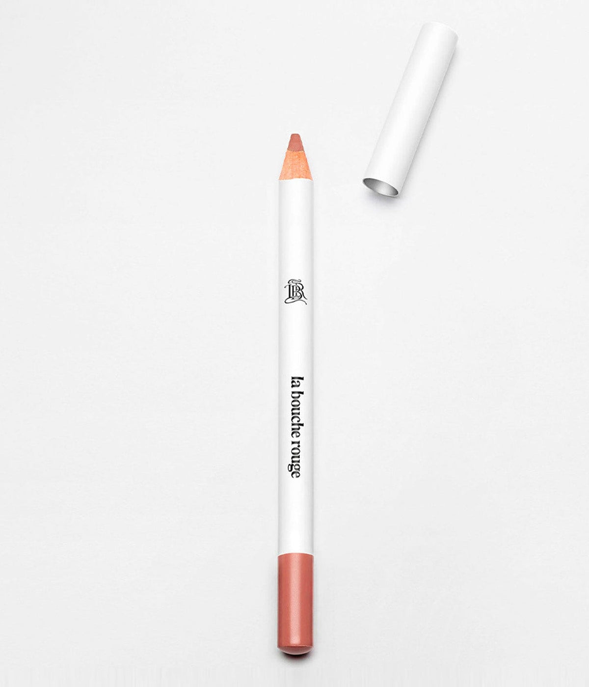 Crayon à lèvres nude La Bouche Rouge Paris, crayon lèvres pour définir et souligner les lèvres naturelles, zoom sur la pointe.