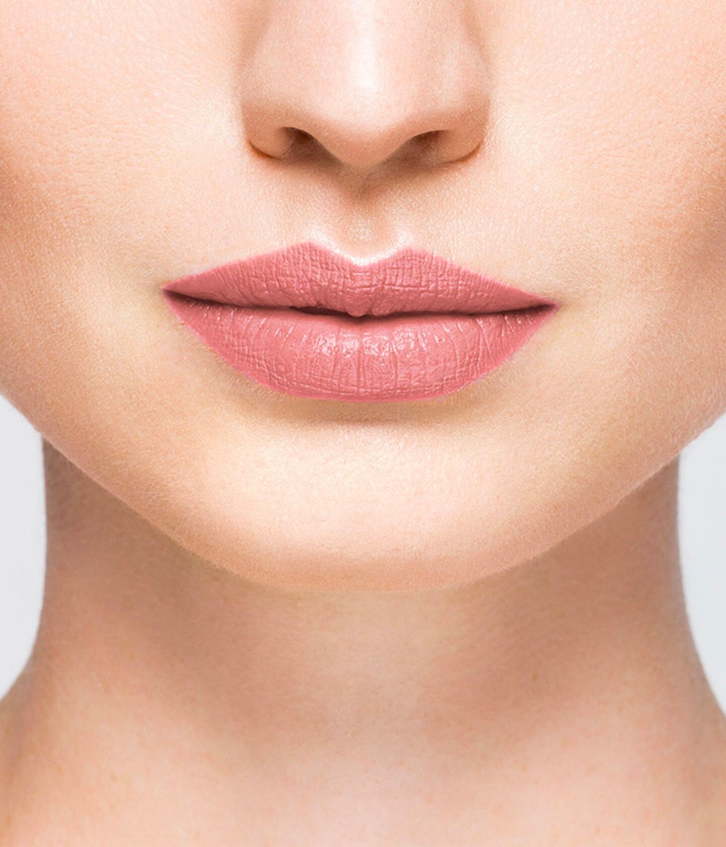 Baume à lèvres La Bouche Rouge Paris, soin des lèvres avec texture douce et hydratante, visible dans l'image.