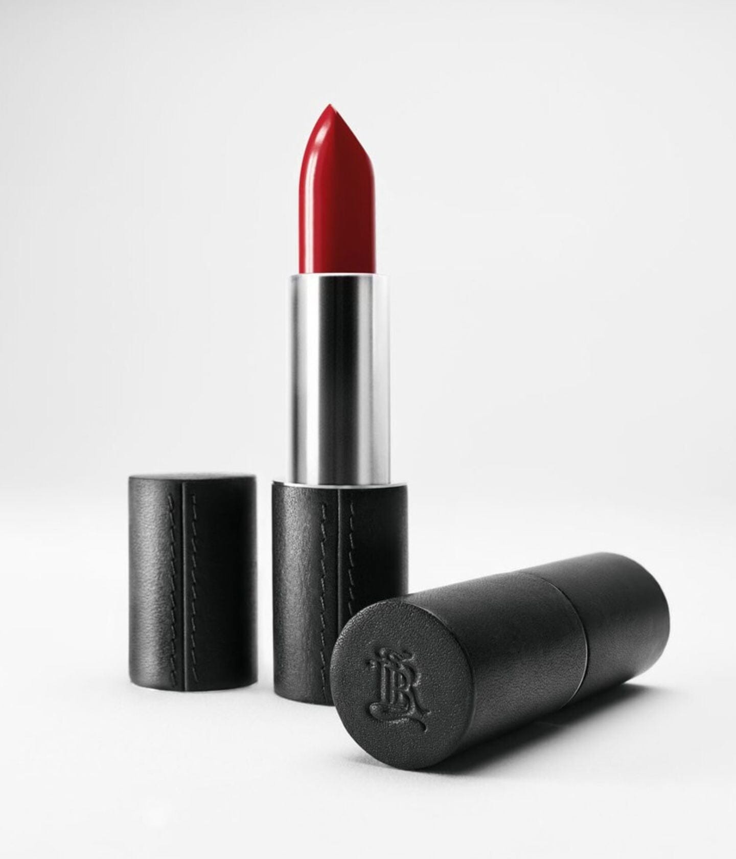 Coffret cadeau La Bouche Rouge Paris Gleam & Glam' avec maquillage élégant, présenté dans un coffret sophistiqué.
