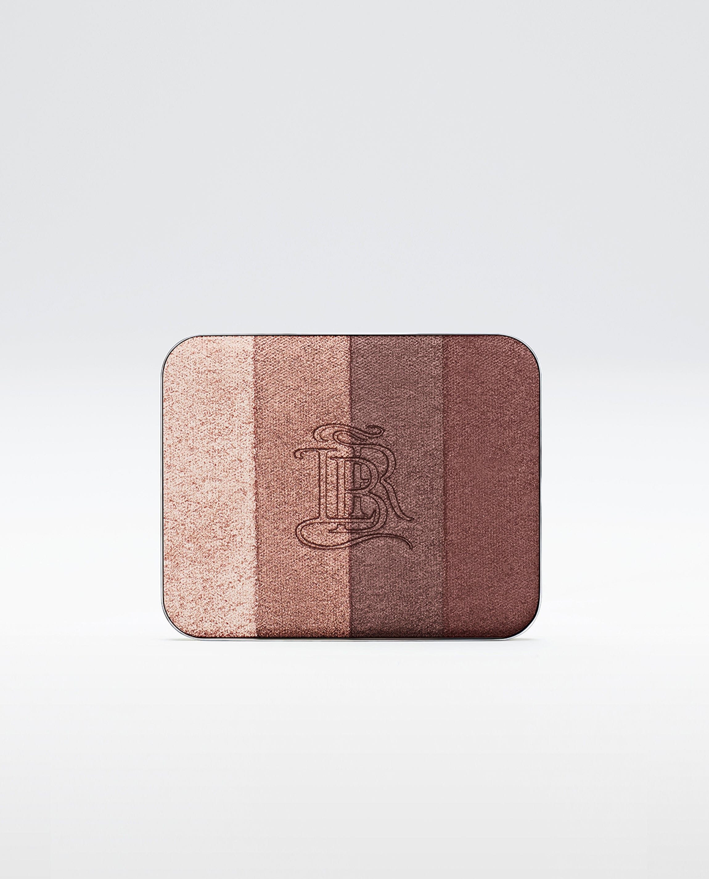 Ombre à paupières La Bouche Rouge Paris dans une palette avec teintes variées, appliquée sur la paupière pour un maquillage sophistiqué