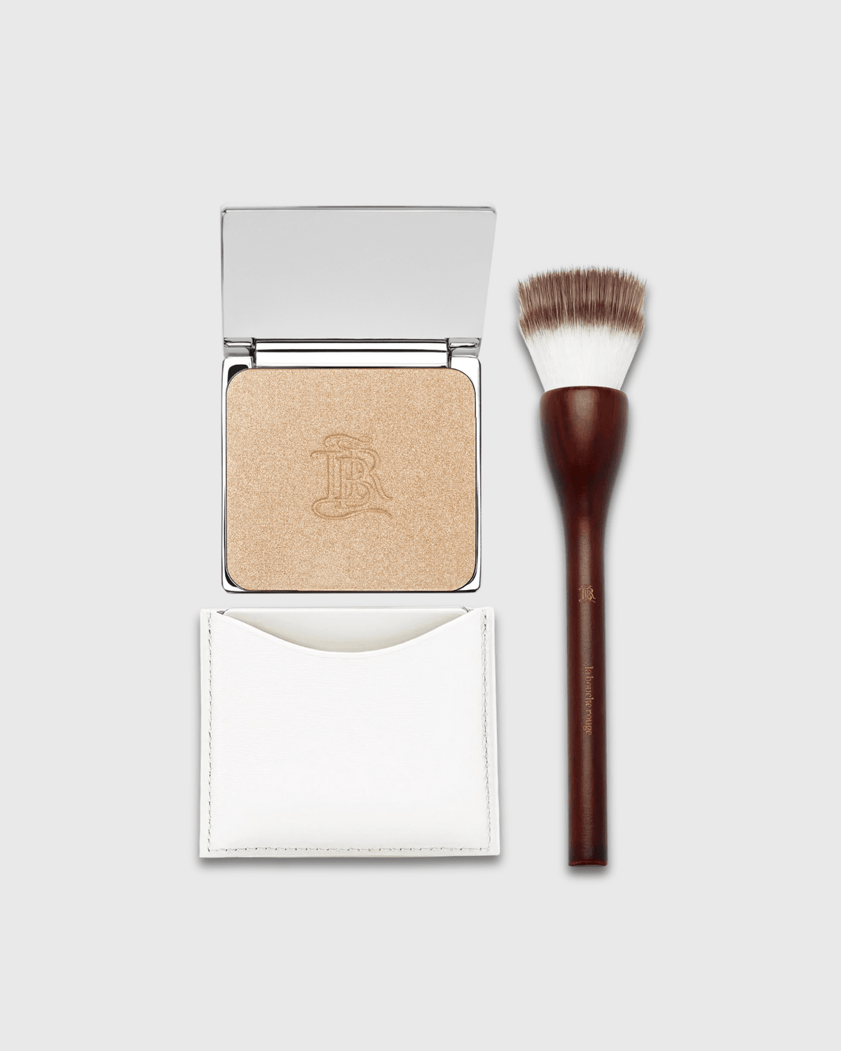 Ensemble de produits La Bouche Rouge Paris pour le rituel Lumière, comprenant des soins visage et maquillage naturels.