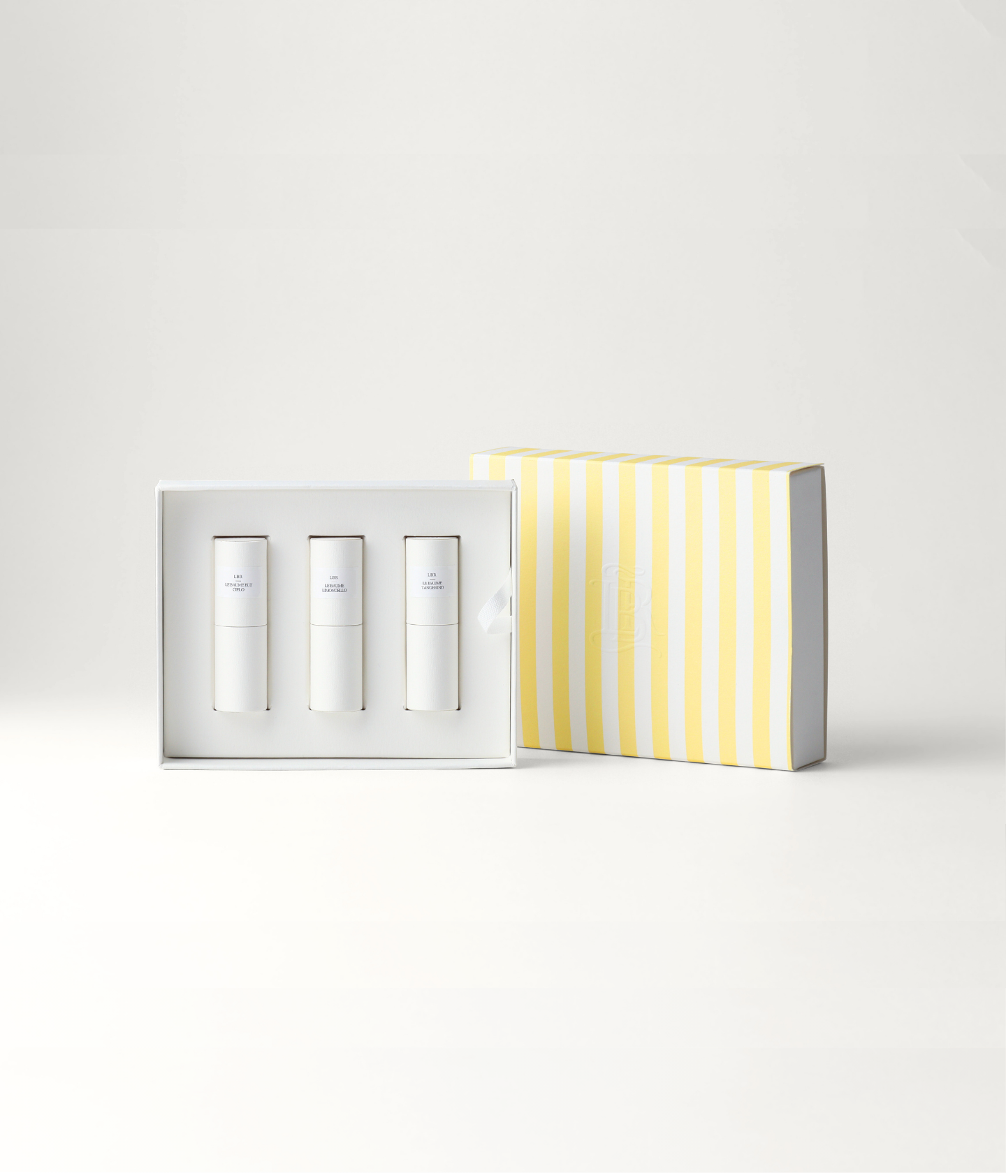 Coffret Dolce Vita La Bouche Rouge composé de trois baumes teintés transparents : Blu Cielo, Limoncello et Tangerino, éditions limitées été 2025