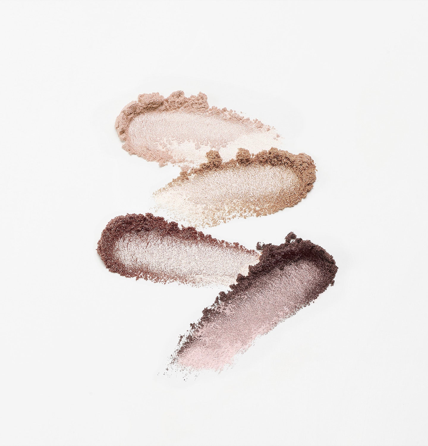 Textures des quatre ombres à paupières irisées de la palette Les Ombres aral La Bouche Rouge sur fond blanc
