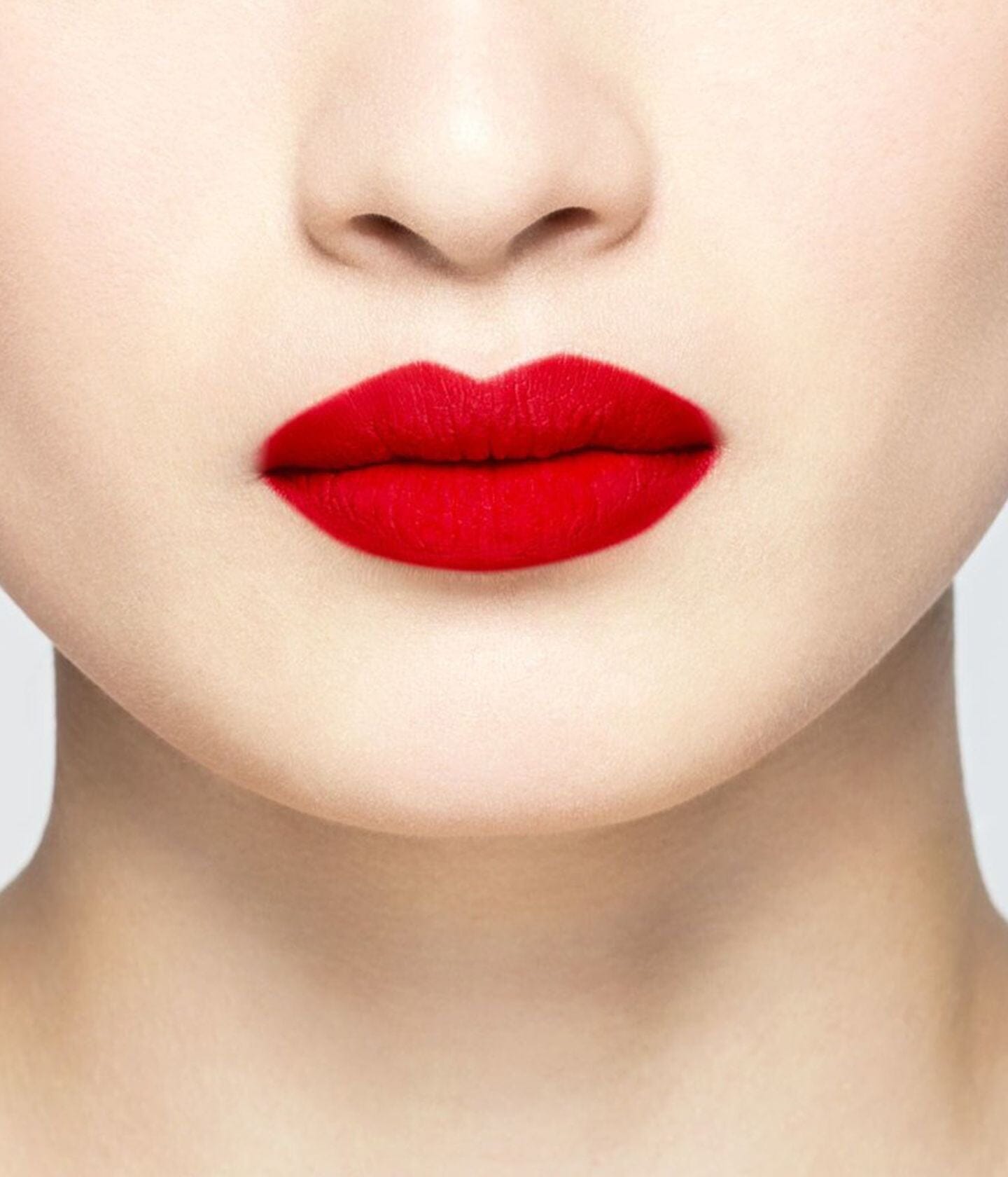 Coffret Lèvres La Bouche Rouge Paris Rouge Vendôme avec plusieurs rouges à lèvres dans un coffret élégant.
