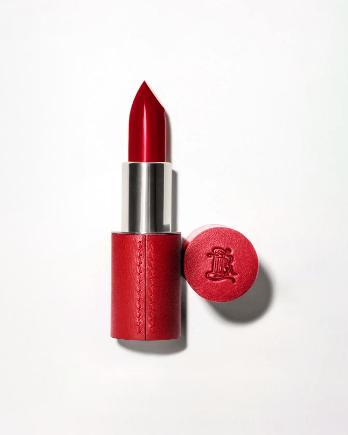 Coffret Le Parisian Set Ultime de La Bouche Rouge Paris avec emballage élégant et produits de maquillage.