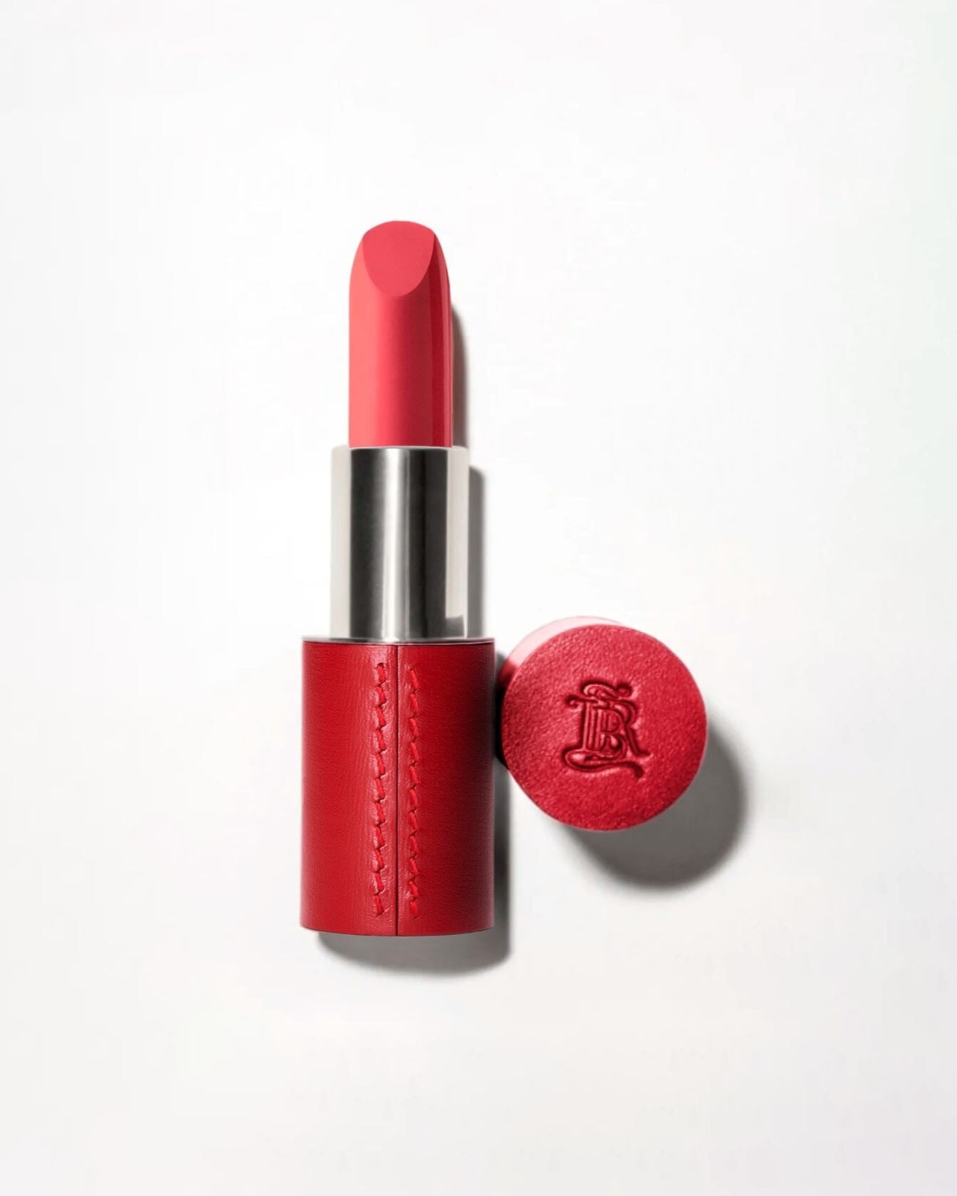 Coffret Lèvres Le Rose Saint-Germain de La Bouche Rouge Paris avec emballage élégant et produits cosmétiques dans un coffret.