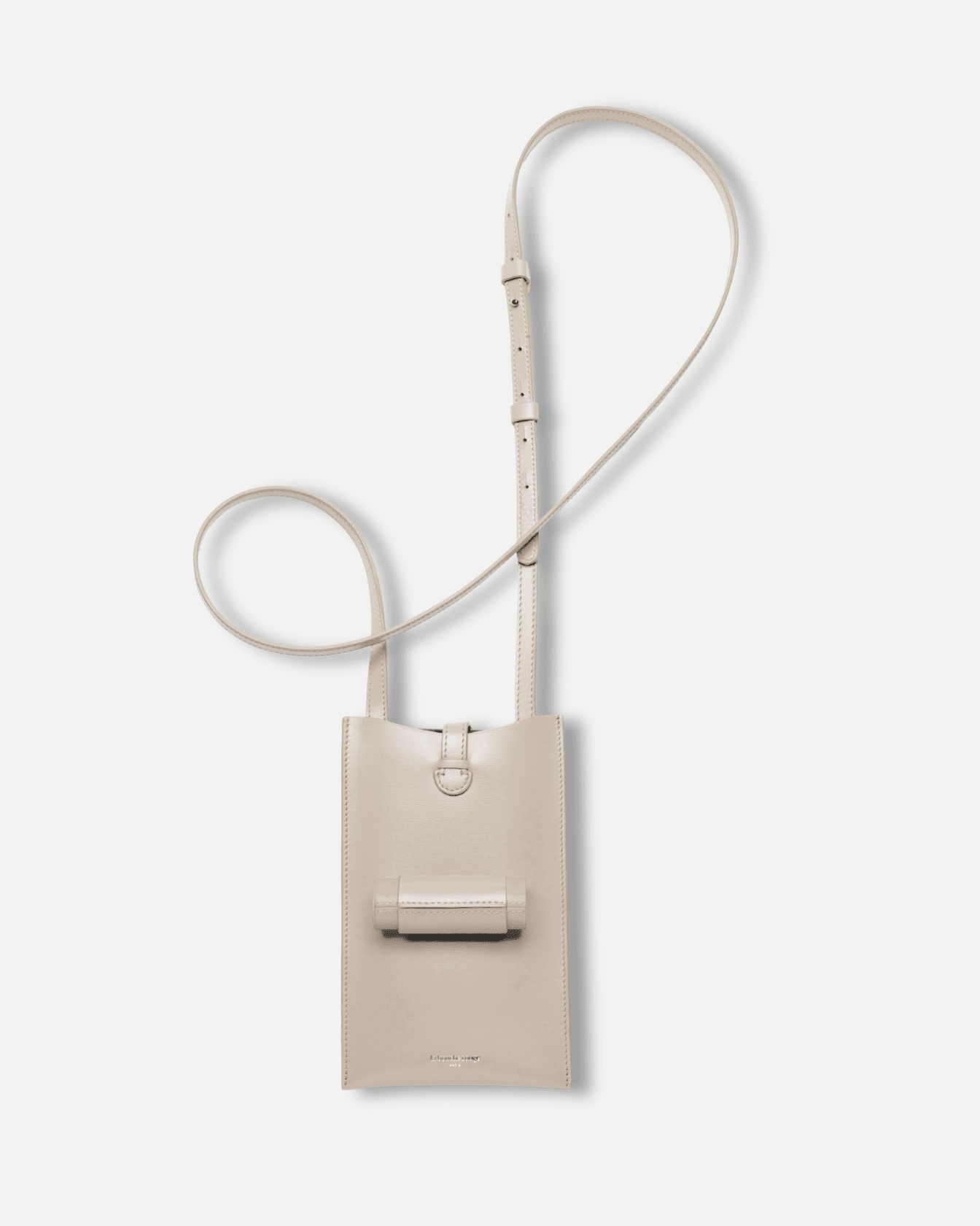 Sac Le Sac 21 beige de La Bouche Rouge Paris avec son écrin rechargeable, élégant et compact pour le rangement.